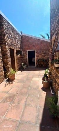 Commercial Property for Sale in C Place Eastern Cape